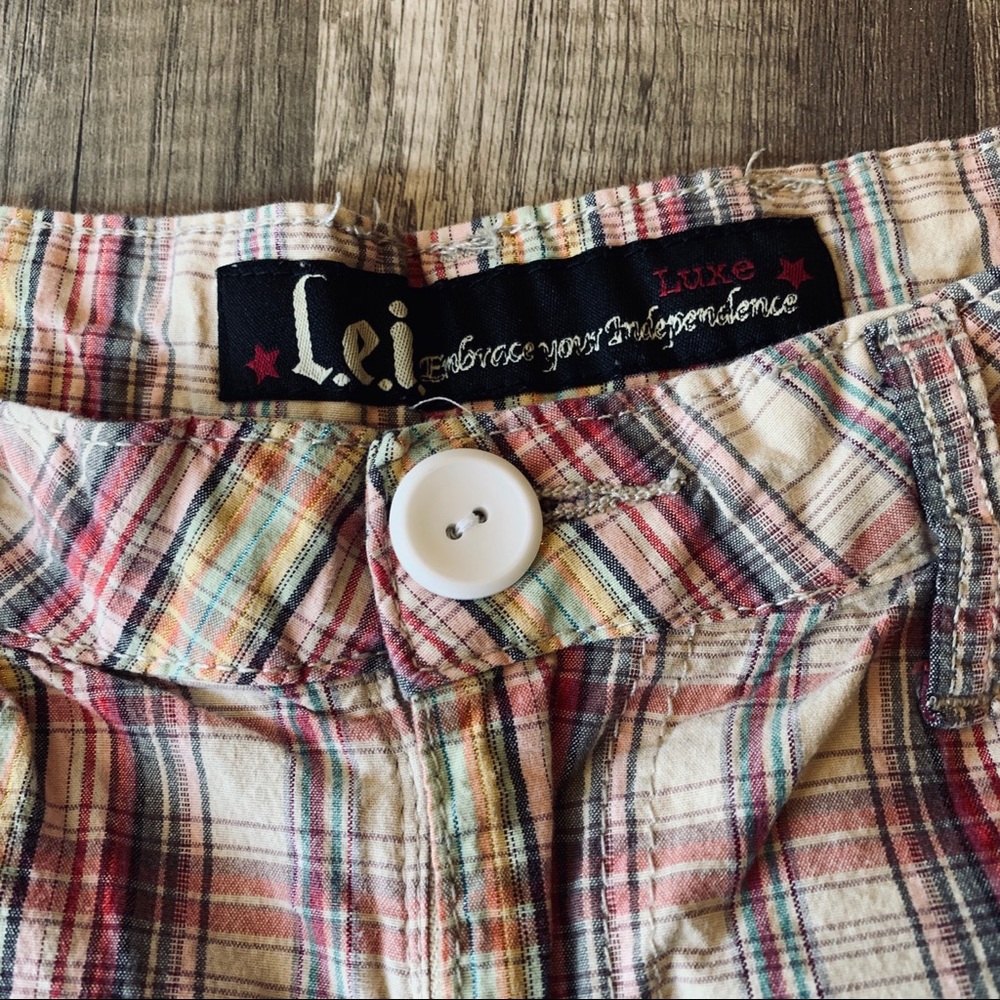 LEI plaid shorts - Picture 2 of 6